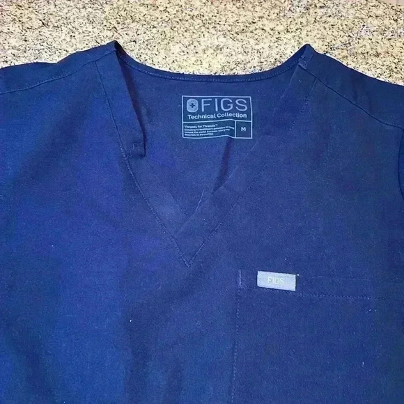 Figs Casma Three-Pocket Scrub Top - Picture 2 of 4